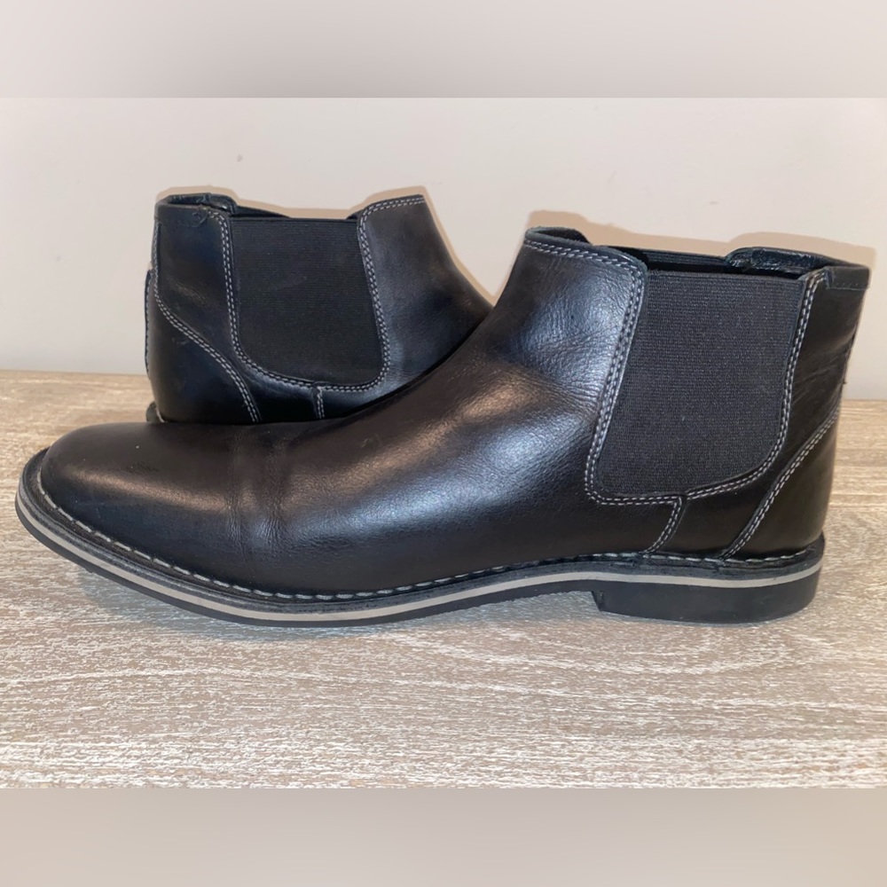 Steve Madden Men's Huego Chelsea Boot Size 12M, Black